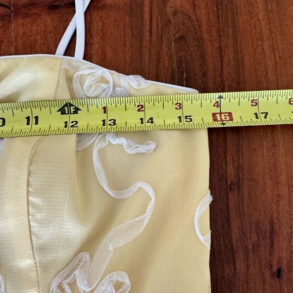 Masquerade mesh dress with 3-D floral appliqué spaghetti straps Size 9/10 EUC - Picture 11 of 16